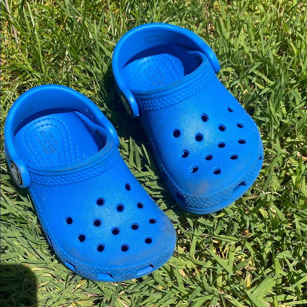 💙 Crocs slides for toddler